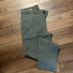 Weatherproof Olive khaki pants